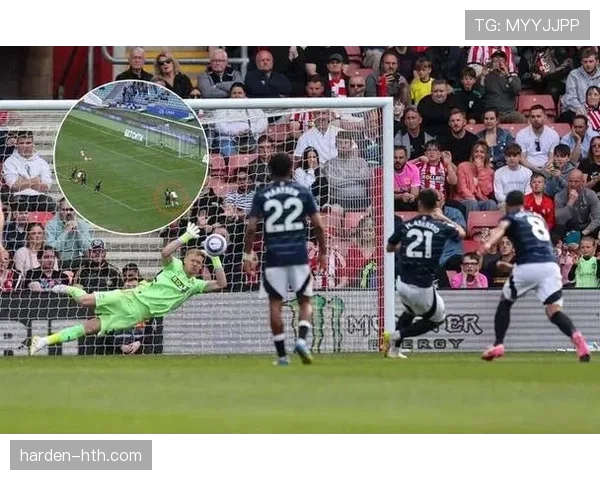 门将出击放倒前锋，为何有时不判点球？