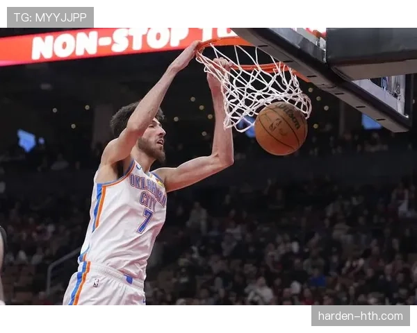 切特·霍姆格伦挡拆制造错位提速内线得分效率提升