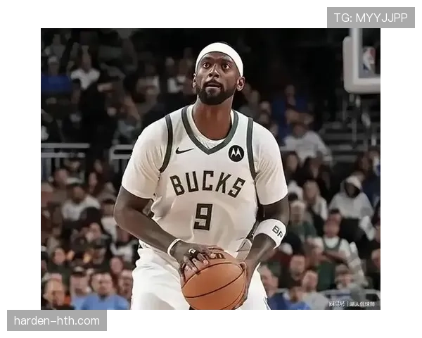 鲍比·波蒂斯篮下强攻提升密尔沃基前场得分效率